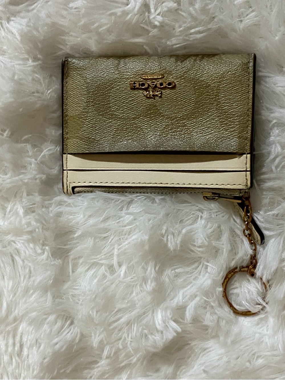 Coach Olive Green and Cream Leather Keychain Wallet